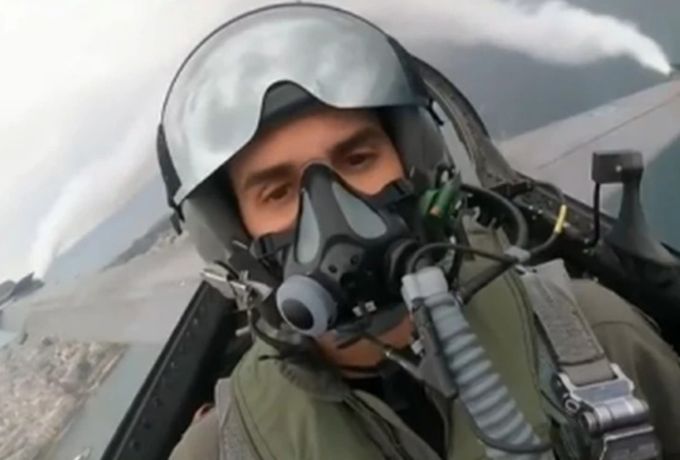 «Μία λέξη αλλάζει την Ιστορία»: Το μήνυμα του Επισμηναγού Χρήστου-Πάρι Χαρίτου της ομάδας «ΖΕΥΣ»